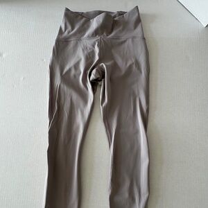 Lululemon Train Times 7/8 Pant 25" - Size 6.